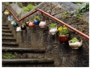 upcycle teapot planters