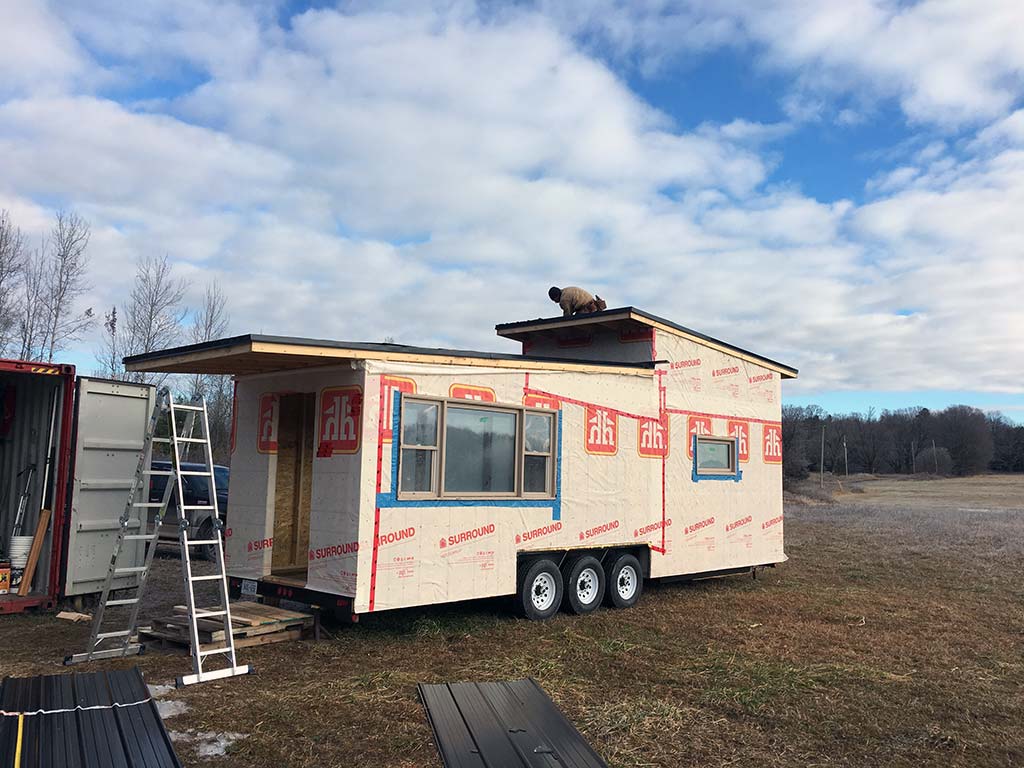 installing-metal-roof-on-tiny-house
